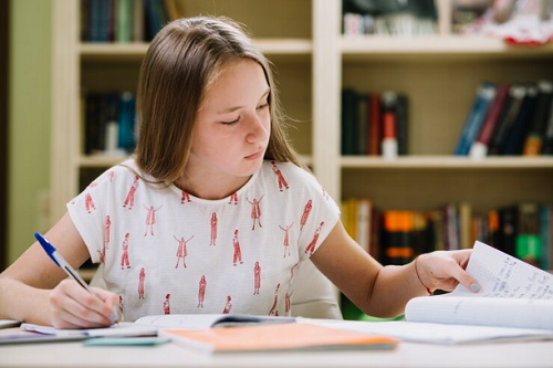 Por que fazer atividade física é importante para o aprendizado escolar Veja 5 benefícios