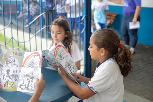 Leitura para desenvolver criatividade e imaginação nas crianças