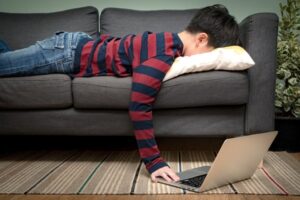 efeitos de estresse na adolescência e na vida do estudante