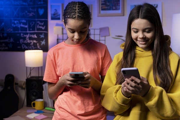orientar crianças e adolescentes sobre segurança digital